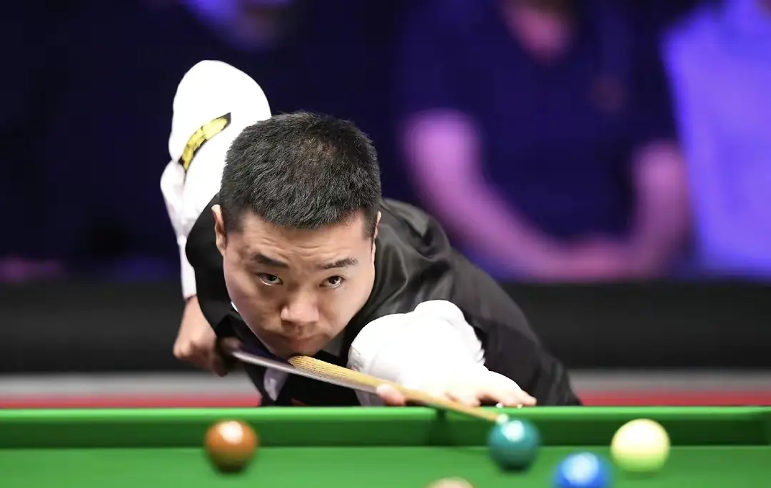 在激烈竞争 在激烈竞争