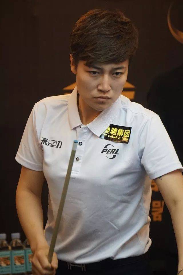 仅让他捧起 仅让他捧起